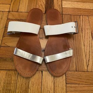 Vince Camuto Sandals size 10